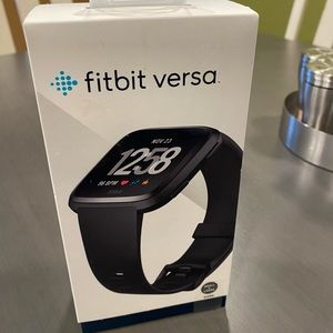 NEW! Fit bit smart versa